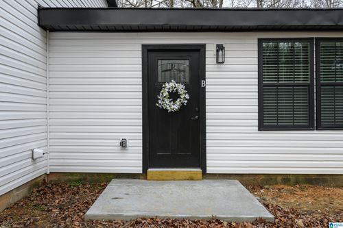 70 Powers Blvd, HAYDEN, AL, 35079-6043 | Card Image