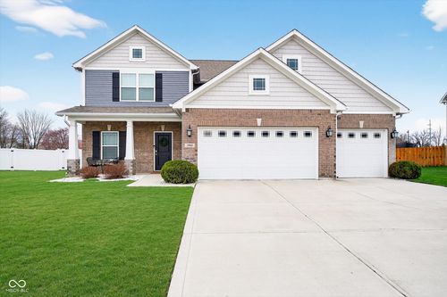 1900 Doncaster Dr, Avon, IN, 46123-5682 | Card Image