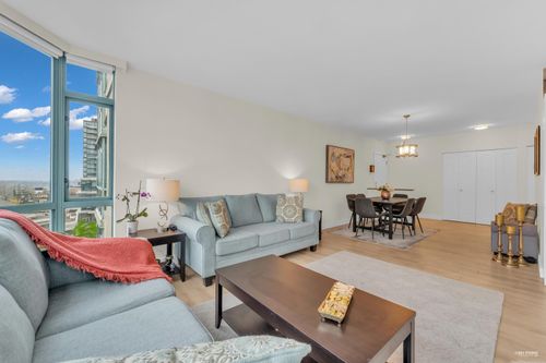 801-140 E 14th St, North Vancouver, BC, V7L2N3 | Card Image