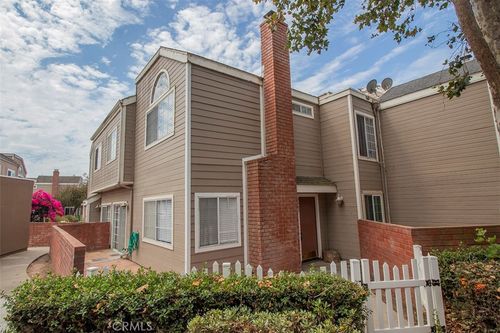 2460 Village Grn, Santa Maria, CA, 93455-1658 | Card Image