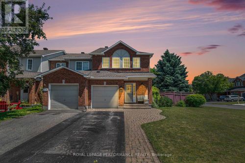 975 Goose River Ave, Gloucester, ON, K1V1T8 | Card Image