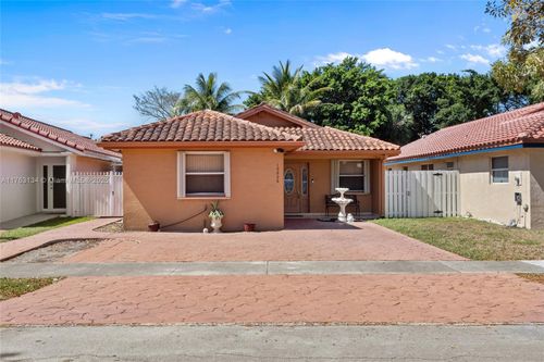 19826 W Lake Dr, Hialeah, FL, 33015-2039 | Card Image