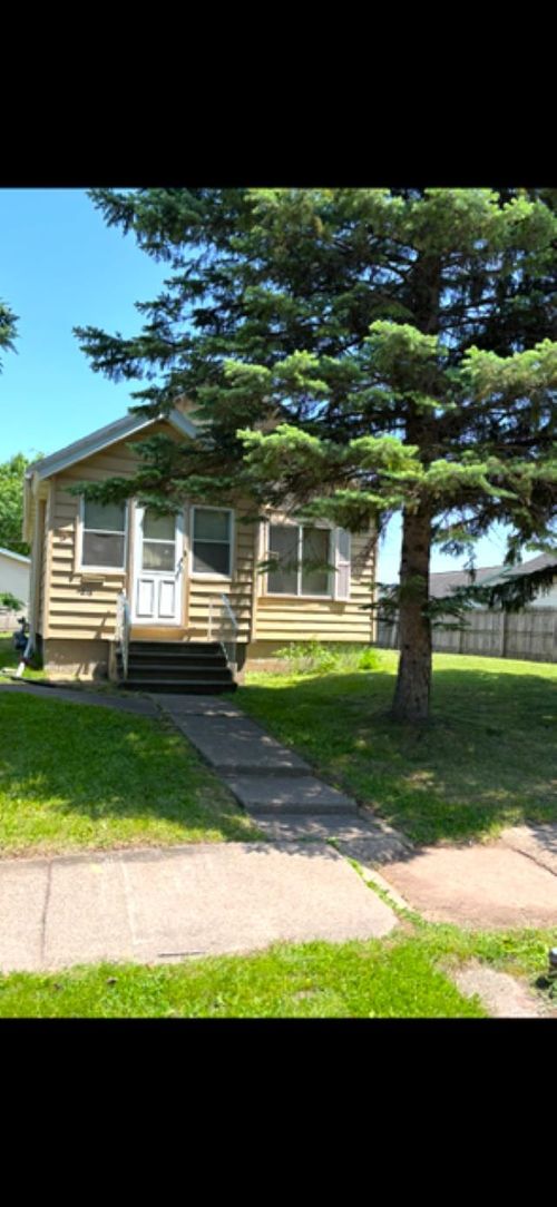 218 S 63rd Ave W, Duluth, MN, 55807-2263 | Card Image