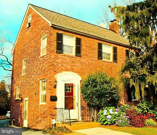 4316 E West Hwy, HYATTSVILLE, MD, 20782-2127 | Card Image