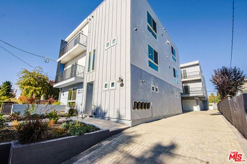 10803 1/2 Kling St, Toluca Lake, CA, 91602-1425 | Card Image