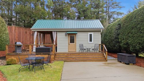 8-37 Coach Club Rd, Highlands, NC, 28741-9491 | Card Image