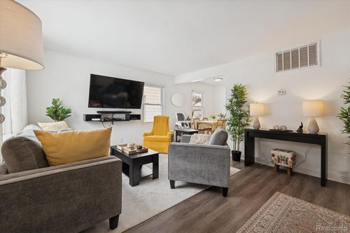 1004 E Otis Ave, Hazel Park, MI, 48030-1865 | Card Image