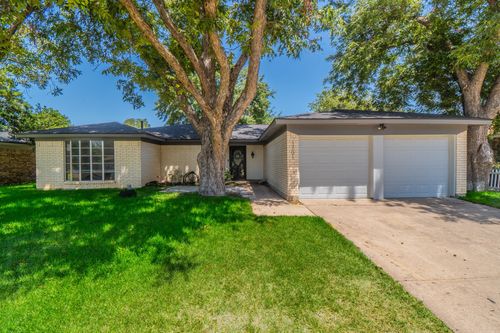 1701 Brookhaven Cir, Bedford, TX, 76022-6821 | Card Image