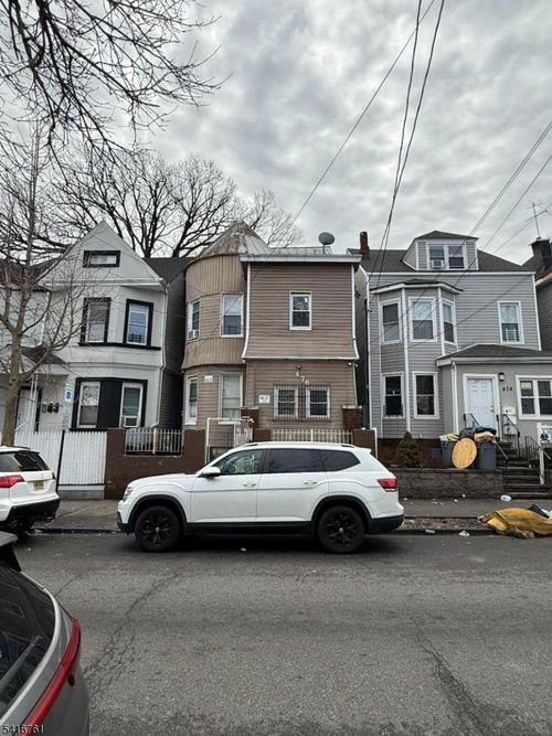 476 Ellison St, Paterson, NJ, 07501-2124 | Card Image