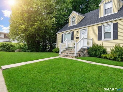 236 Goldenrod Ave, Bridgeport, CT, 06606-3426 | Card Image