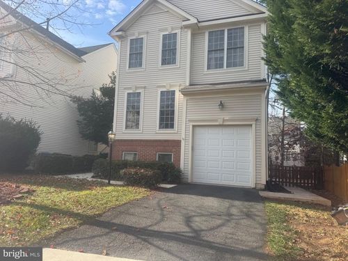 8800 Fenimore Pl, BRISTOW, VA, 20136-5727 | Card Image