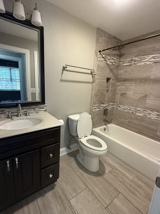 UNIT-102 - 774 Gary Ave, Condo with 2 bedrooms, 2 bathrooms and 2 parking in Carol Stream IL | Image 23