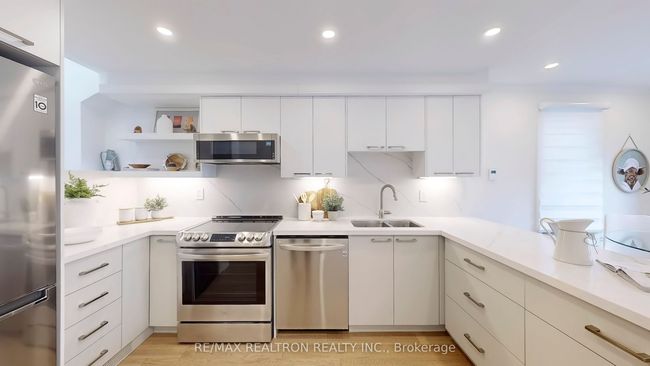 92 Walpole Ave, House attached with 2 bedrooms, 1 bathrooms and null parking in Toronto ON | Image 12