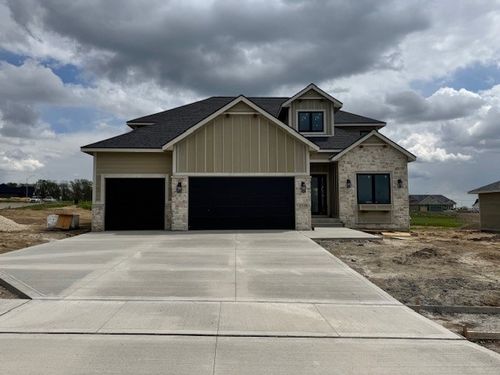 1310 S Auburn Place, West Des Moines, IA, 50266 | Card Image
