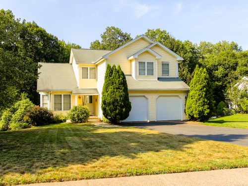 112 Folly Brook Ln, Manchester, CT, 06040-7095 | Card Image