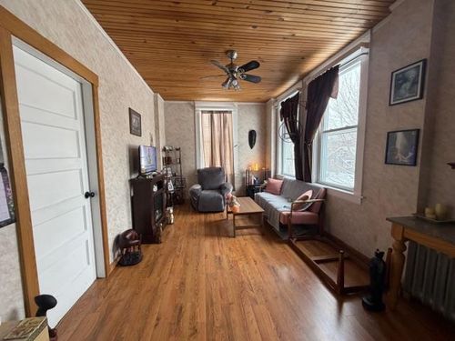 398 Main St, Gorham, NH, 03581-1122 | Card Image