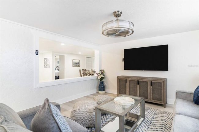 512 Flamingo Dr, House other with 3 bedrooms, 2 bathrooms and null parking in APOLLO BEACH FL | Image 4