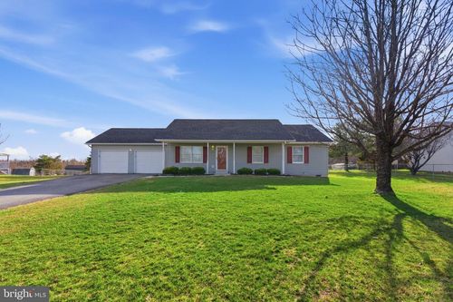 239 Mcgill Dr, GERRARDSTOWN, WV, 25420-4031 | Card Image