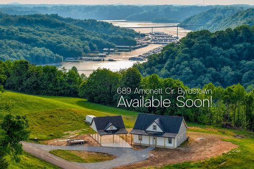 689 Amonett Cir, Byrdstown, TN, 38549-1012 | Card Image