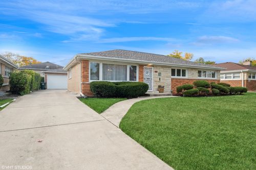 7344 N Kilbourn Avenue, Lincolnwood, IL, 60712 | Card Image