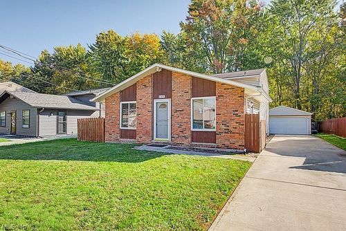 6187 Rosebelle Ave, North Ridgeville, OH, 44039-1533 | Card Image