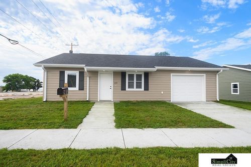 239 W 4th Street, Superior, NE, 68978 | Card Image