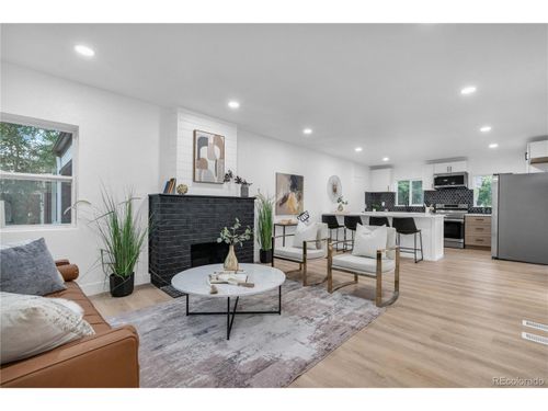 1645 Tamarac St, Denver, CO, 80220-2038 | Card Image