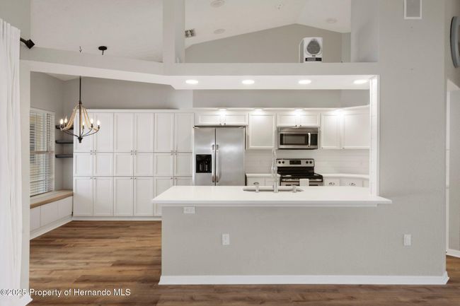 11242 Riddle Dr, House other with 3 bedrooms, 3 bathrooms and null parking in SPRING HILL FL | Image 19