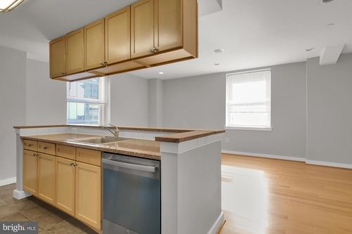 apt-2111-111 S 15th St, PHILADELPHIA, PA, 19102-2607 | Card Image