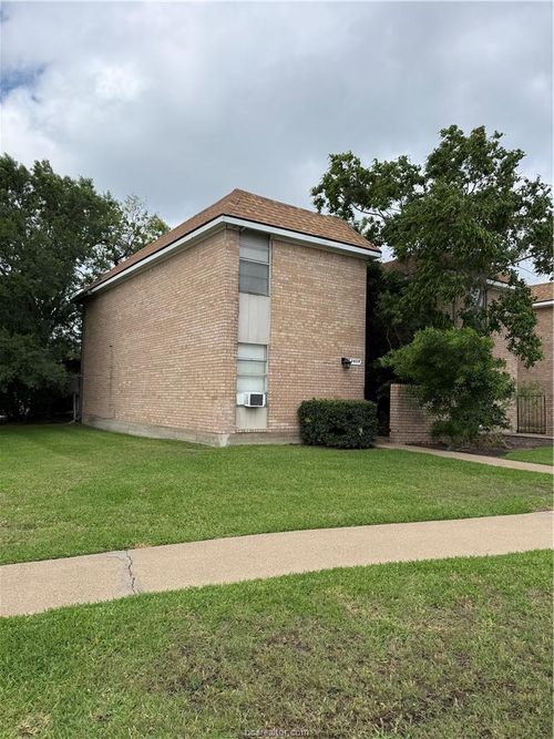 3828 Plainsman Ln, Bryan, TX, 77802-3909 | Card Image