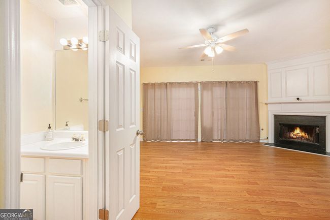 3712 Berkeley Xing, Townhouse with 2 bedrooms, 3 bathrooms and 2 parking in Duluth GA | Image 10