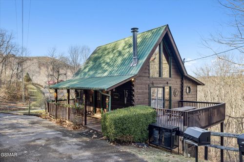 3550 Old Tyme Way, Sevierville, TN, 37862 | Card Image