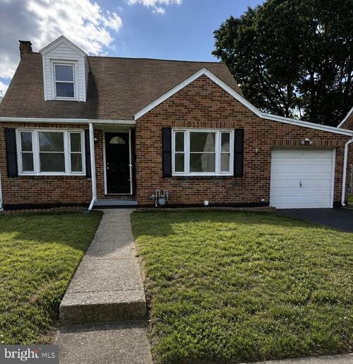 102 N Oxford St, YORK, PA, 17402-2322 | Card Image