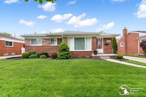 1852 E Longmeadow Rd, Trenton, MI, 48183-1776 | Card Image