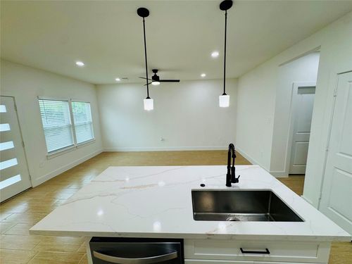 b-5710 Delmack St, Houston, TX, 77032-4404 | Card Image