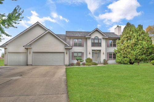 423 Chateau Ct, Cedar Falls, IA, 50613-2065 | Card Image