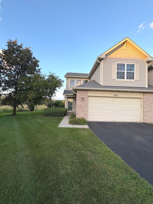 1635 S Candlestick Way, Waukegan, IL, 60085-8670 | Card Image