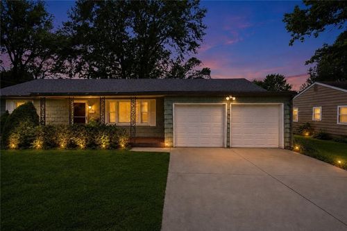 12708 12th St, Grandview, MO, 64030-2426 | Card Image