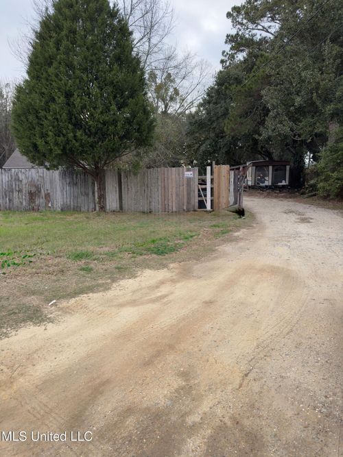 11503 Lamey Bridge Rd, D'Iberville, MS, 39540-2675 | Card Image