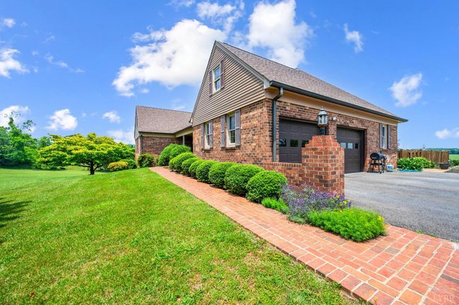 1159 Cifax Rd, House other with 4 bedrooms, 5 bathrooms and null parking in Forest VA | Image 4