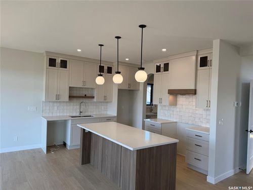 322 Traeger Manor, House with 6 bedrooms, 5 bathrooms and 6 parking in Saskatoon SK | Card Image