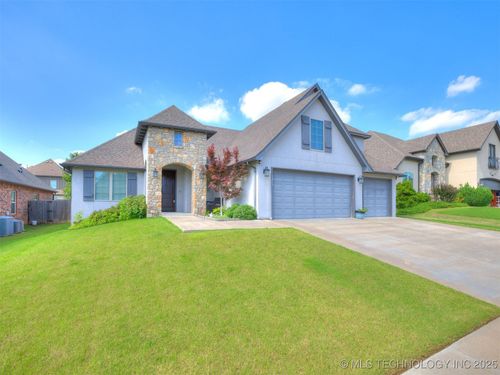 5815 E 144th St S, Bixby, OK, 74008-4107 | Card Image