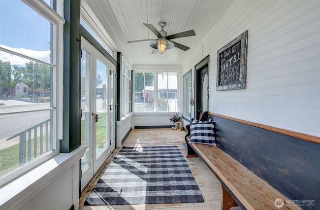 417 E Walnut St, House other with 4 bedrooms, 3 bathrooms and 4 parking in Waterville WA | Image 4