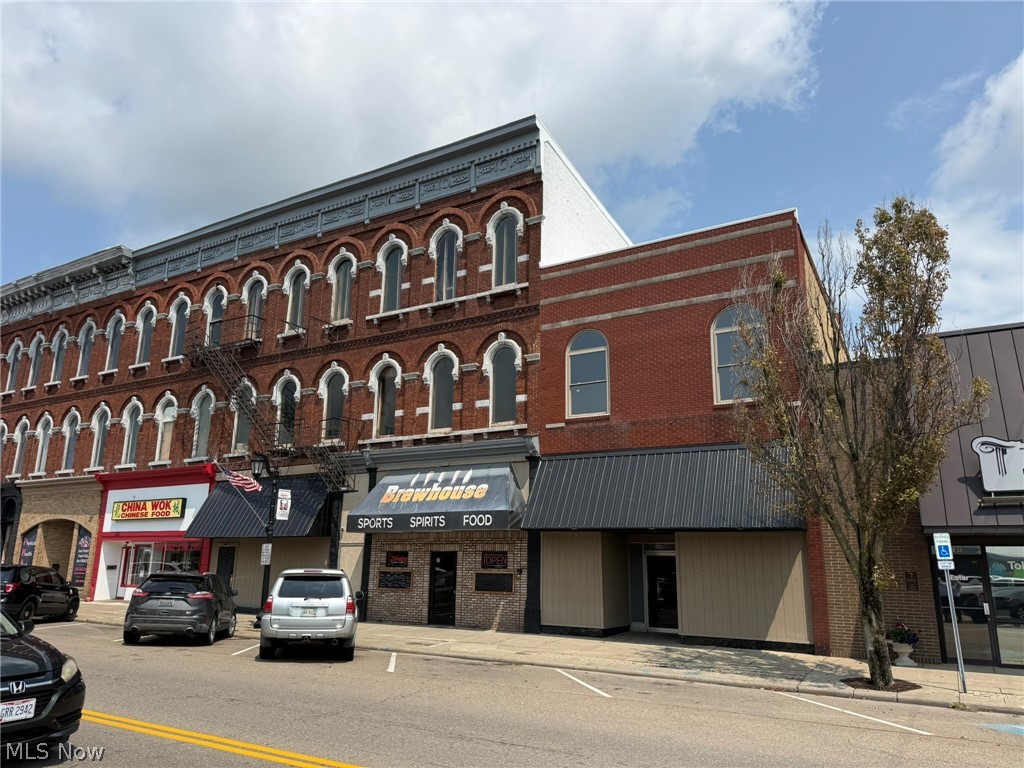 127 S Broadway St, New Philadelphia, OH 44663