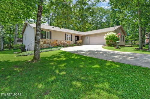21 Walden Ridge Cir, Crossville, TN, 38558-6609 | Card Image