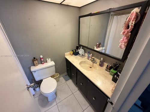 apt-529-210 172nd St, Sunny Isles Beach, FL, 33160-3436 | Card Image