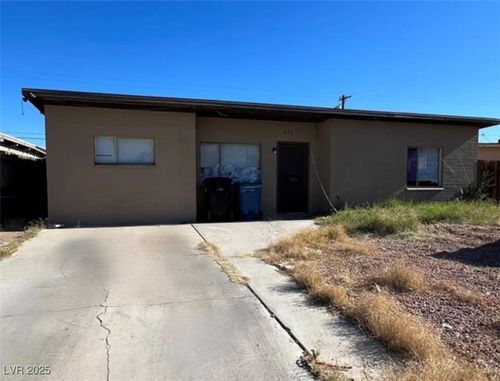 424 Stanford St, Las Vegas, NV, 89107-1884 | Card Image