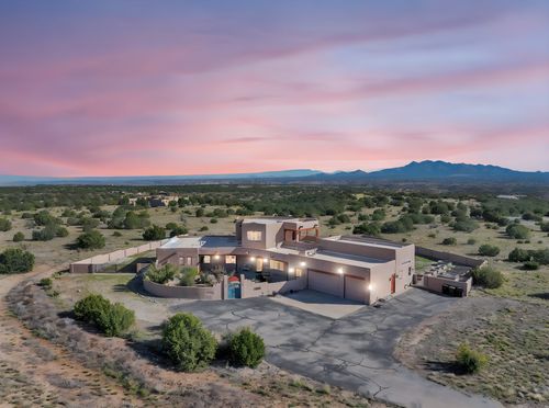 5 La Aguapa, Sandia Park, NM, 87047-9676 | Card Image