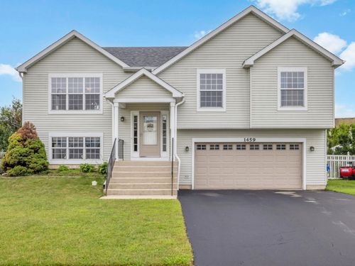 1459 S Blackhawk Cir, South Elgin, IL, 60177-2989 | Card Image
