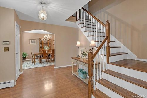 309 8th St, East Northport, NY, 11731-2829 | Card Image